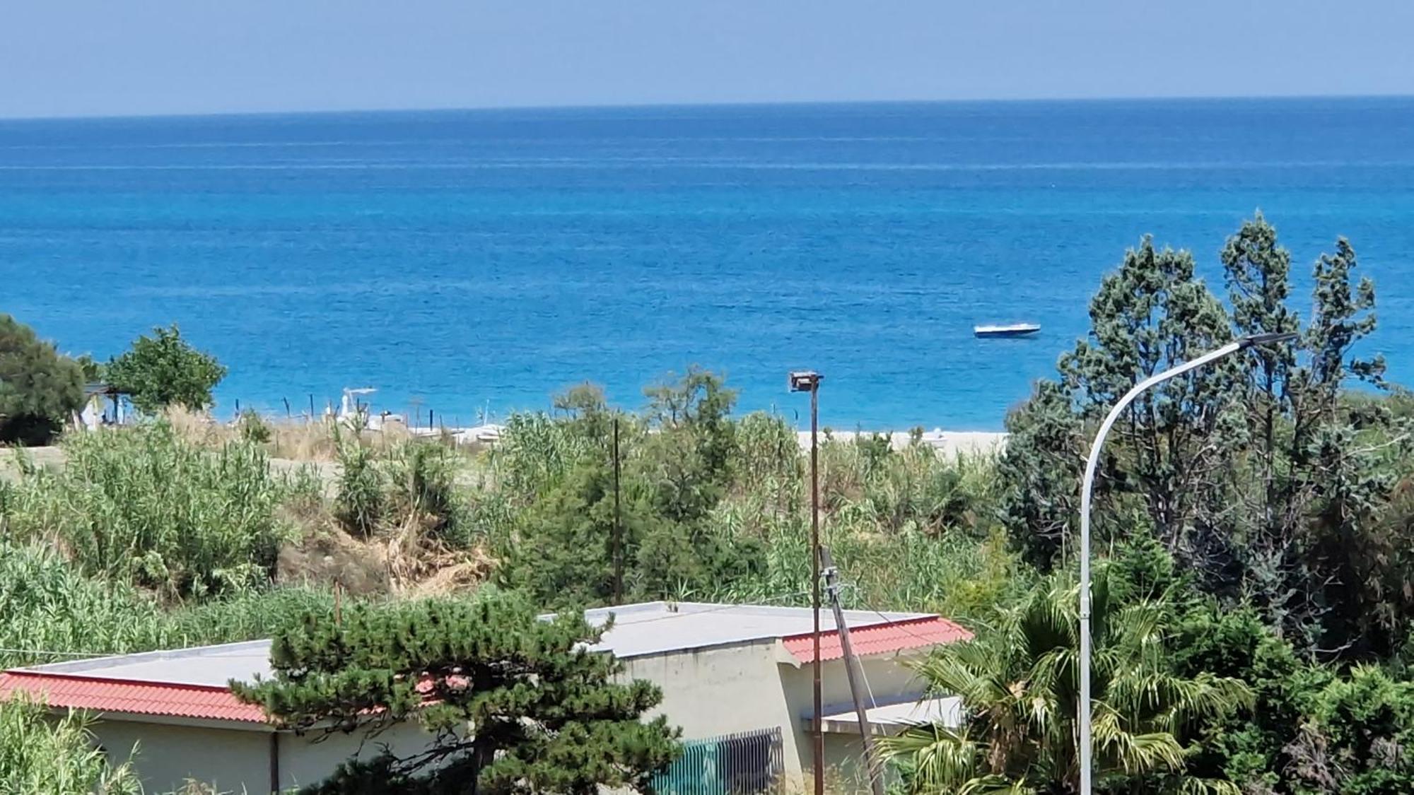 Nina'S House 2 A 300 Metri Dal Mare Apartment Santa Caterina Dello Ionio Marina Ngoại thất bức ảnh